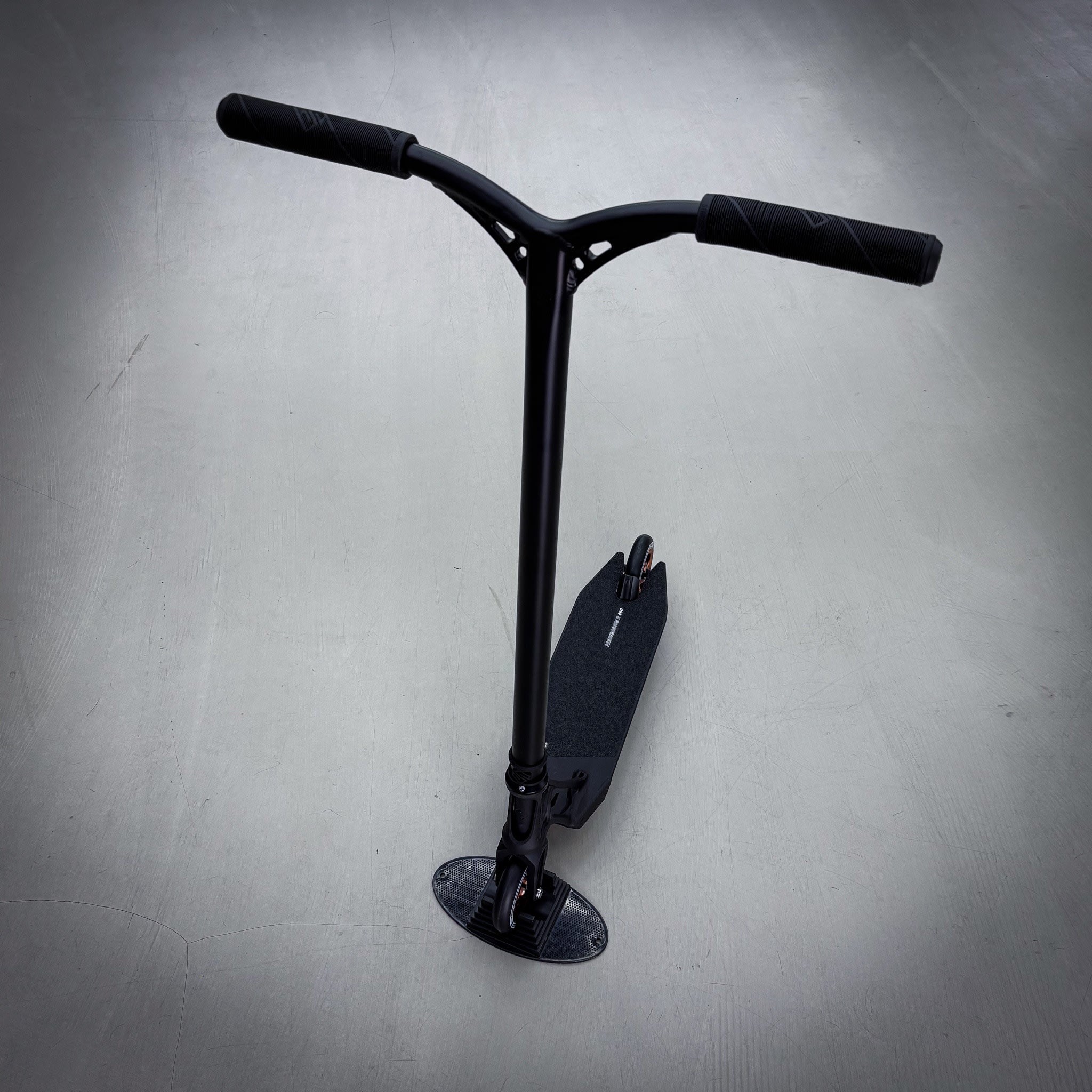 Striker Pande Black Custom Build - Black-ScootWorld.dk