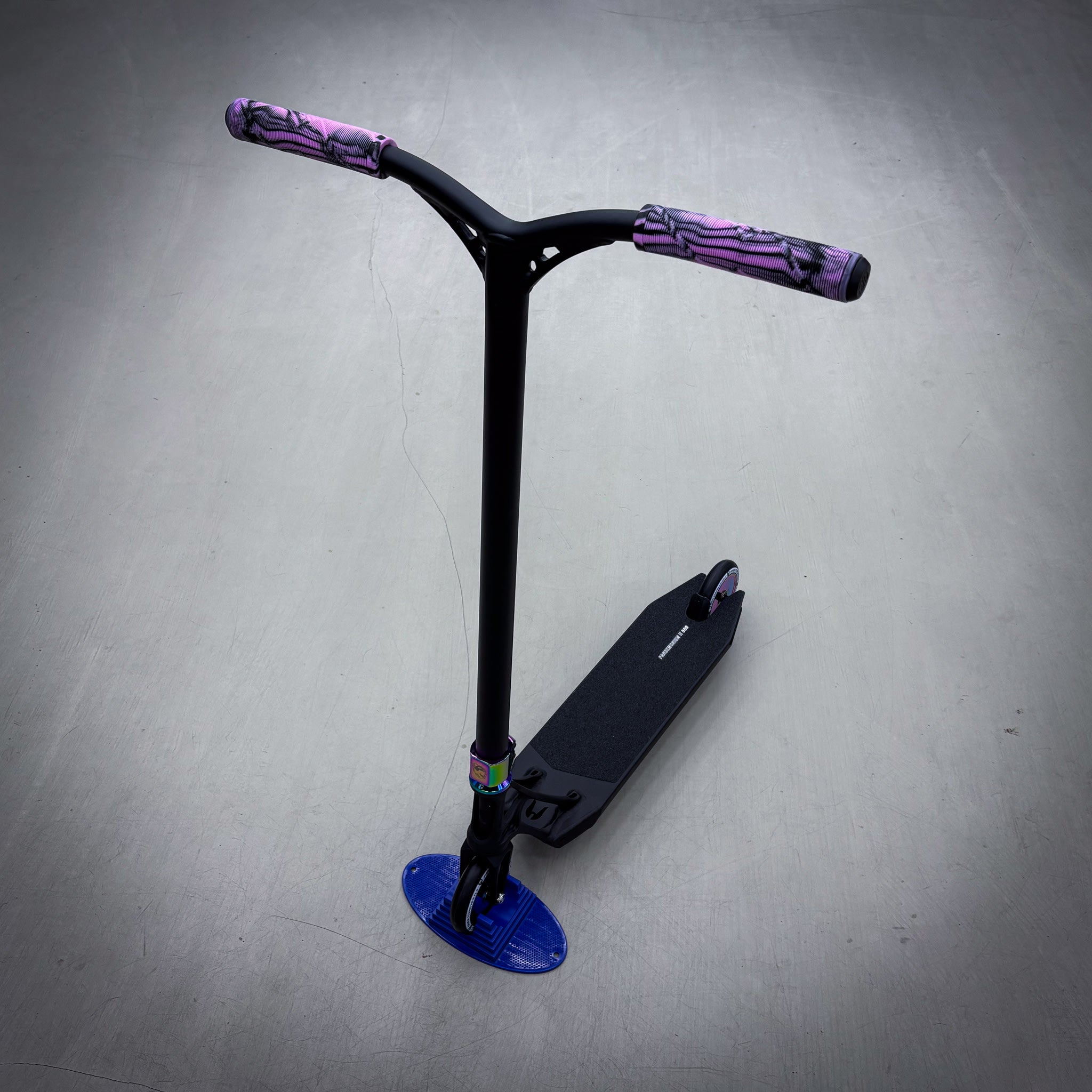 Striker Ethic Pande Black/Rainbow Custom Løbehjul - Black/Rainbow-ScootWorld.dk