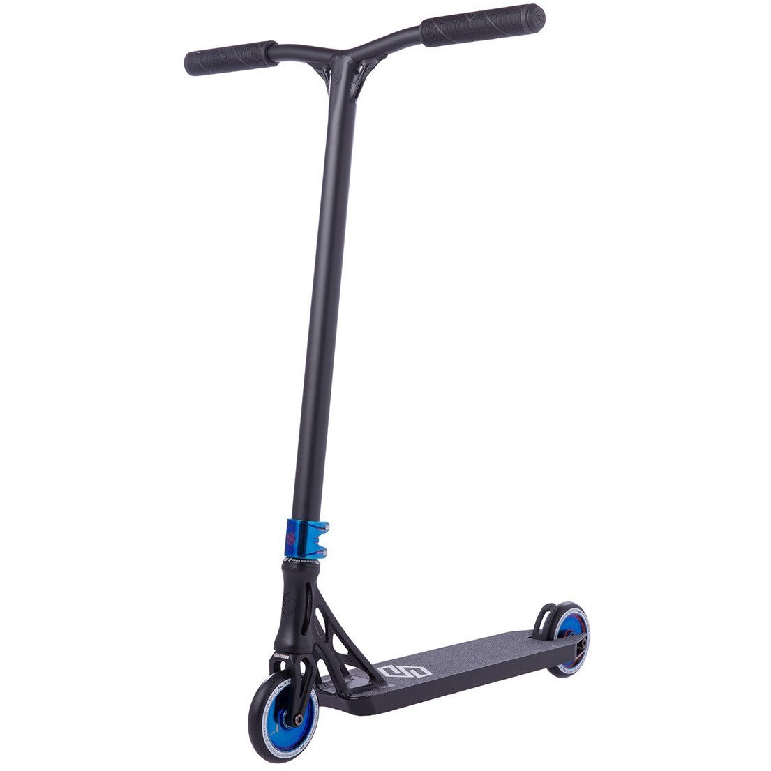 Striker Essence Trick Løbehjul - Black/Blue Chrome-ScootWorld.dk