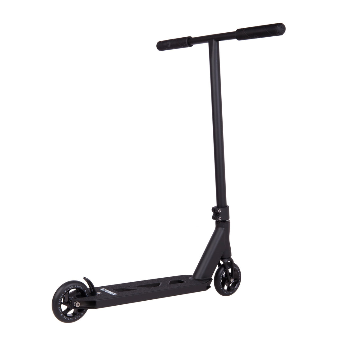 Striker Essential Stuntstep - Zwart
