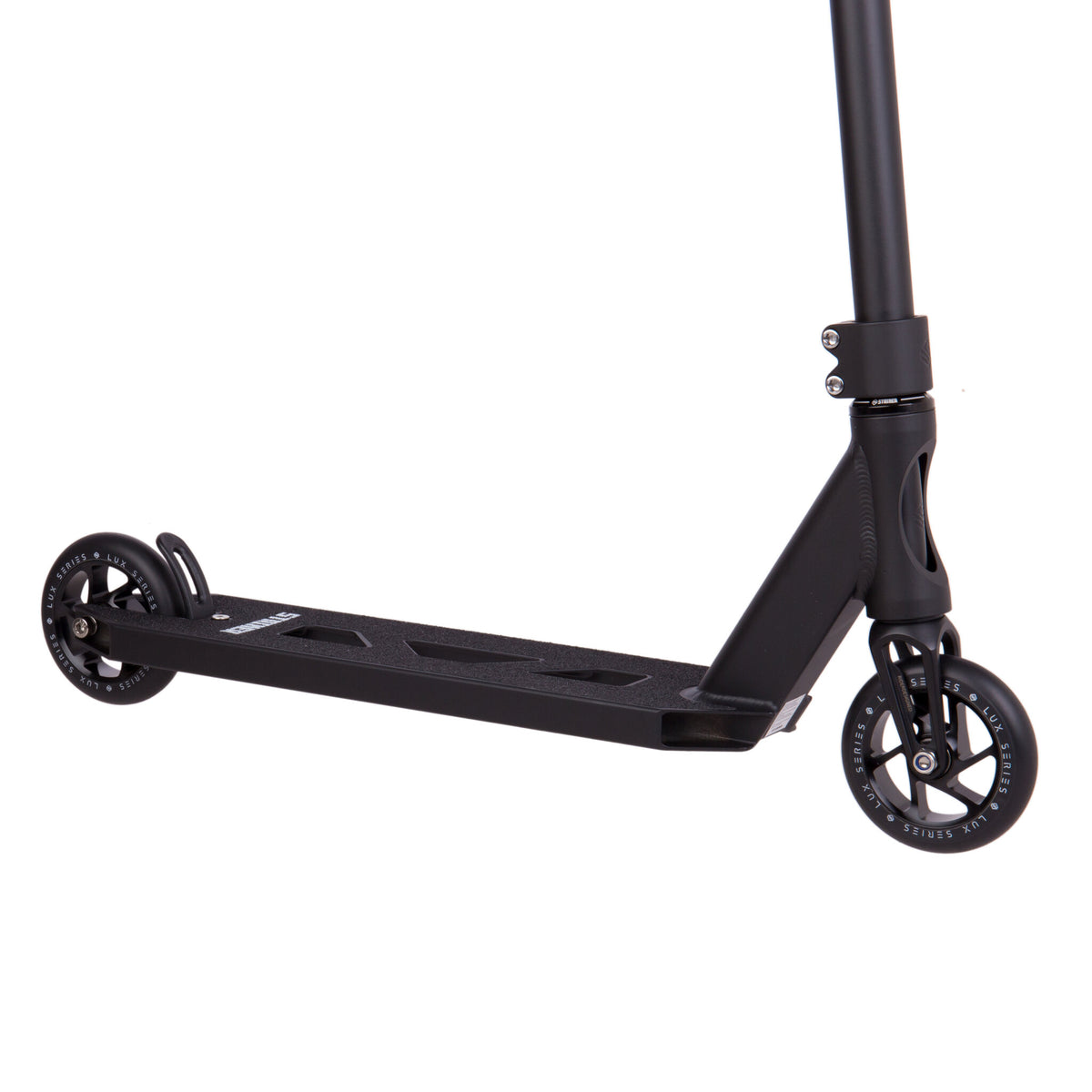 Striker Essential Stuntstep - Zwart
