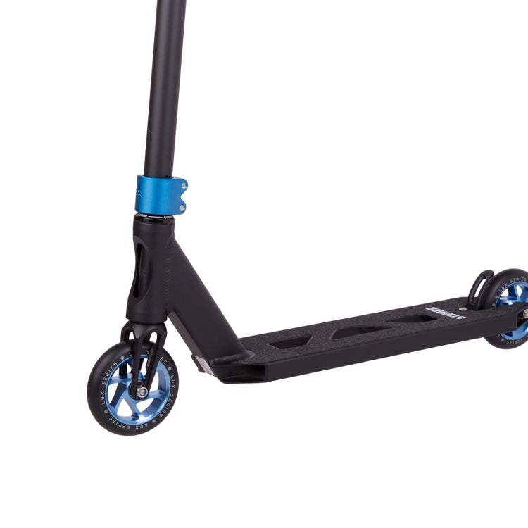 Striker Essential Stuntstep - Black/Blue