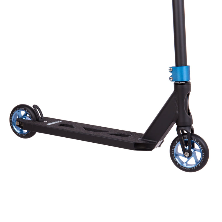 Striker Essential Stuntstep - Black/Blue