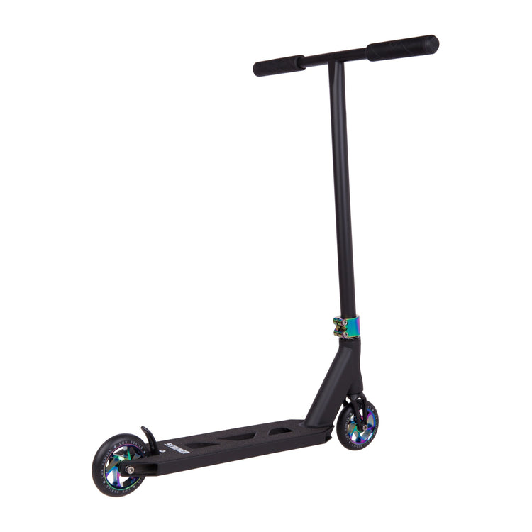 Striker Essential Stuntstep - Black/Rainbow