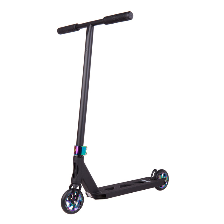 Striker Essential Stuntstep - Black/Rainbow