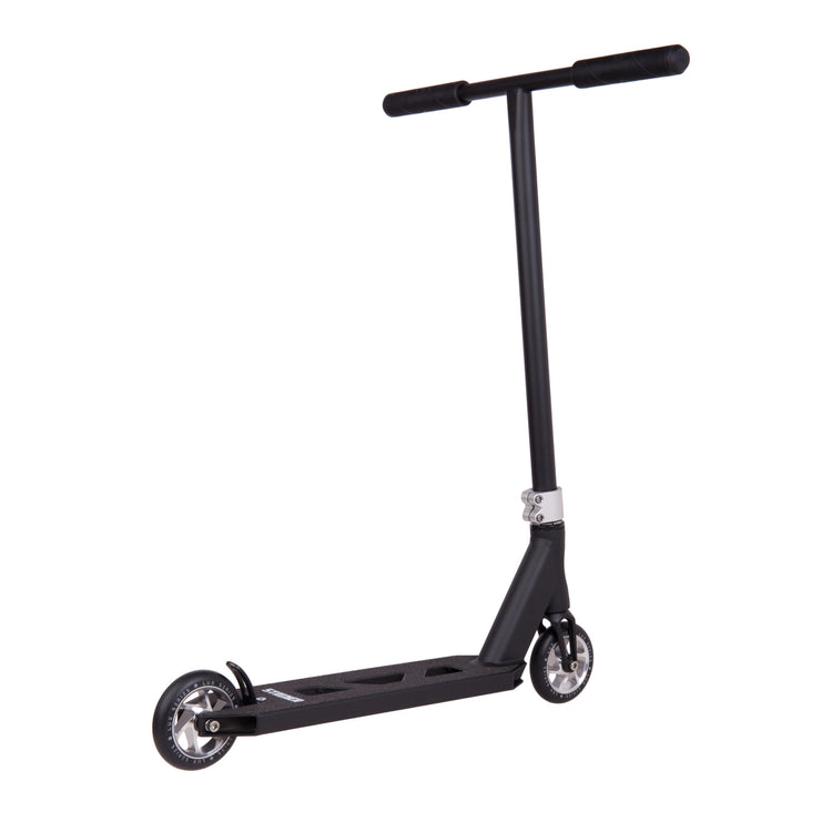Striker Essential Stuntstep - Black/Silver