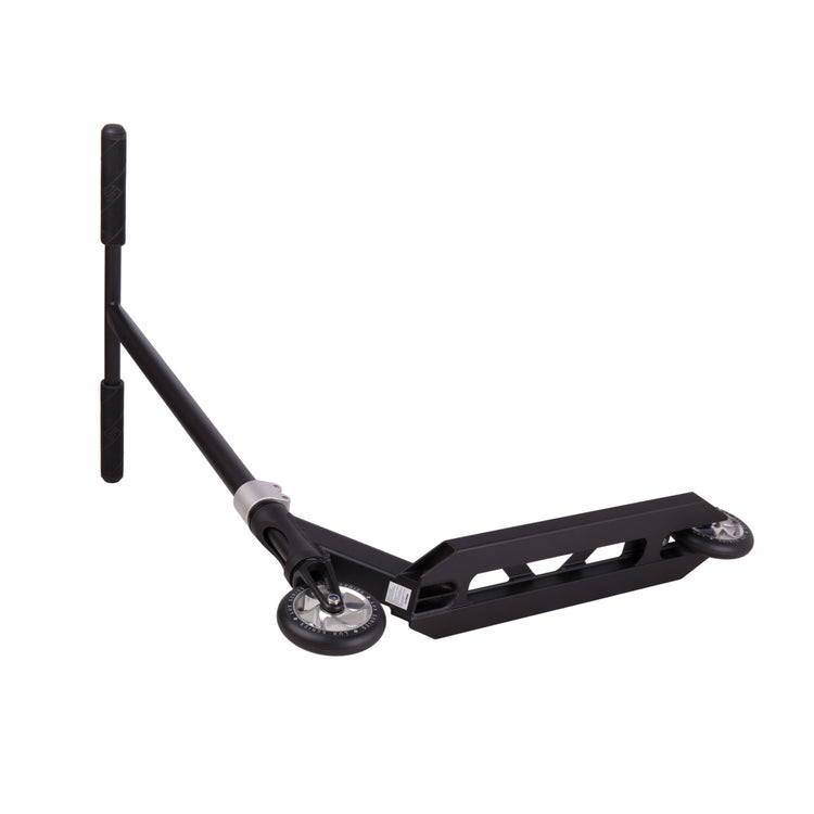 Striker Essential Stuntstep - Black/Silver